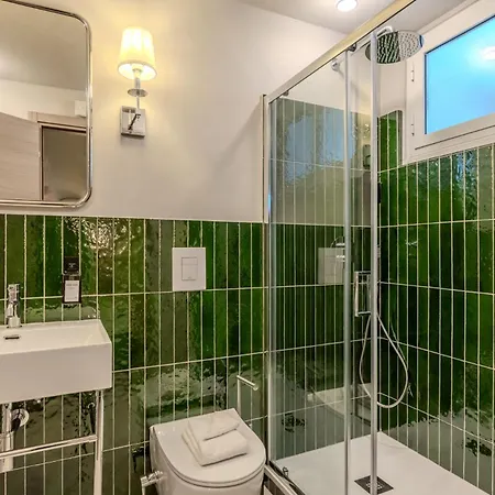 Fraioli En-suite - Parking & Self Check-in Rome
